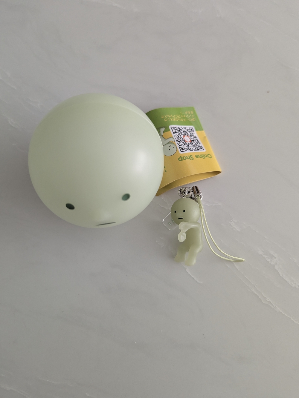 Smiski Strap Accessories Series 1 - Peeking Green & Yellow Charm